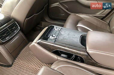 Седан Audi A8 2012 в 