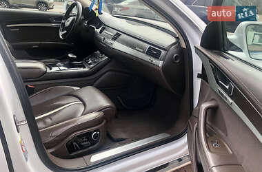 Седан Audi A8 2012 в 