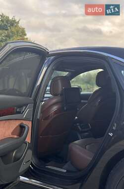 Седан Audi A8 2012 в 