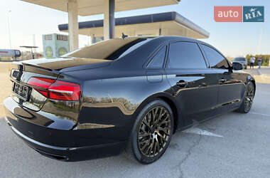 Седан Audi A8 2015 в 