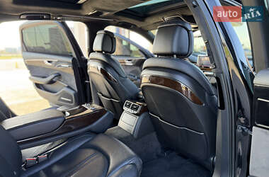Седан Audi A8 2015 в 