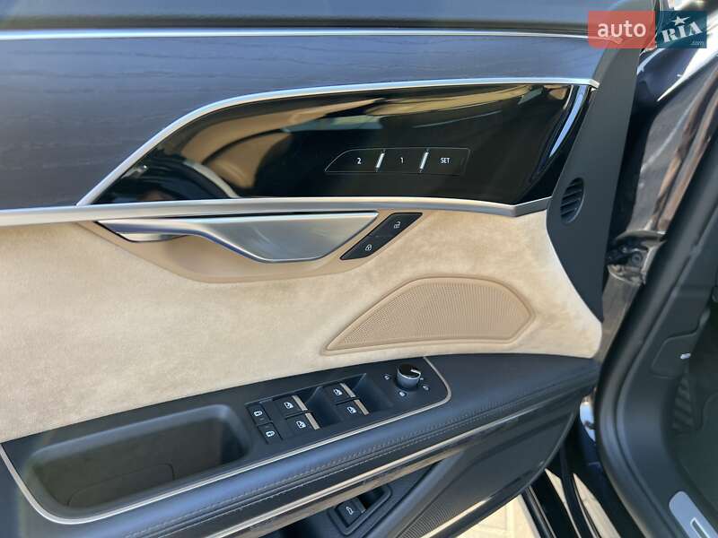 Седан Audi A8 2020 в Виннице