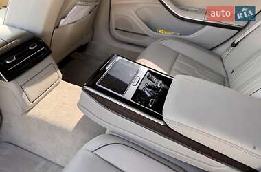 Седан Audi A8 2019 в 