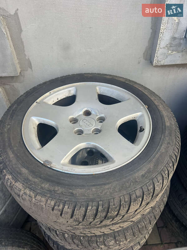 Седан Audi A8 1994 в Прилуках