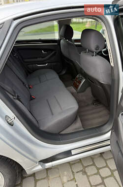 Седан Audi A8 2009 в 