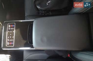 Седан Audi A8 2021 в 