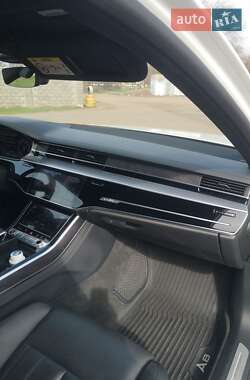 Седан Audi A8 2021 в 