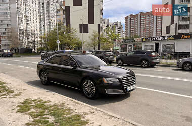 Седан Audi A8 2013 в 