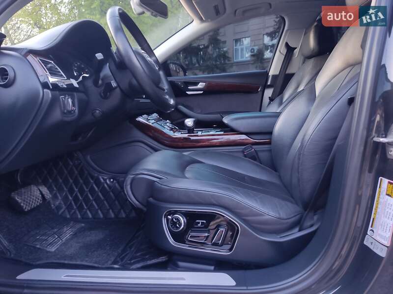Седан Audi A8 2013 в Житомире