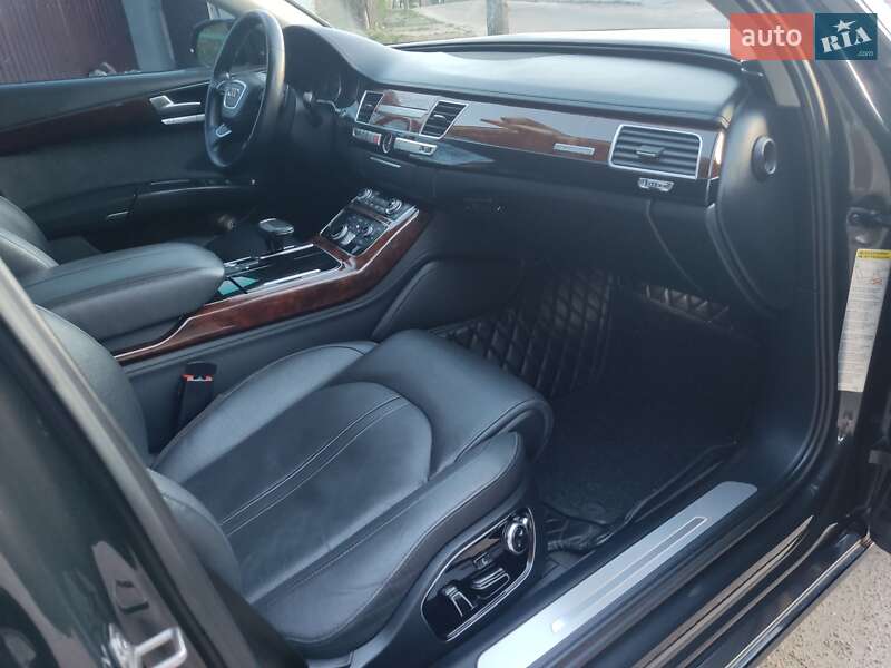 Седан Audi A8 2013 в Житомире