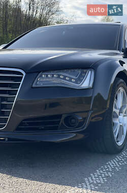 Седан Audi A8 2010 в 