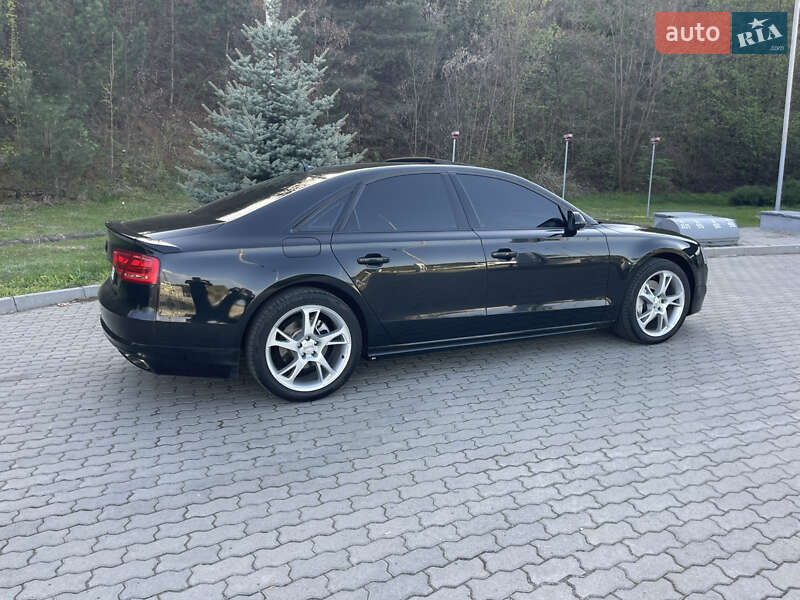 Седан Audi A8 2010 в Могилів-Подільському