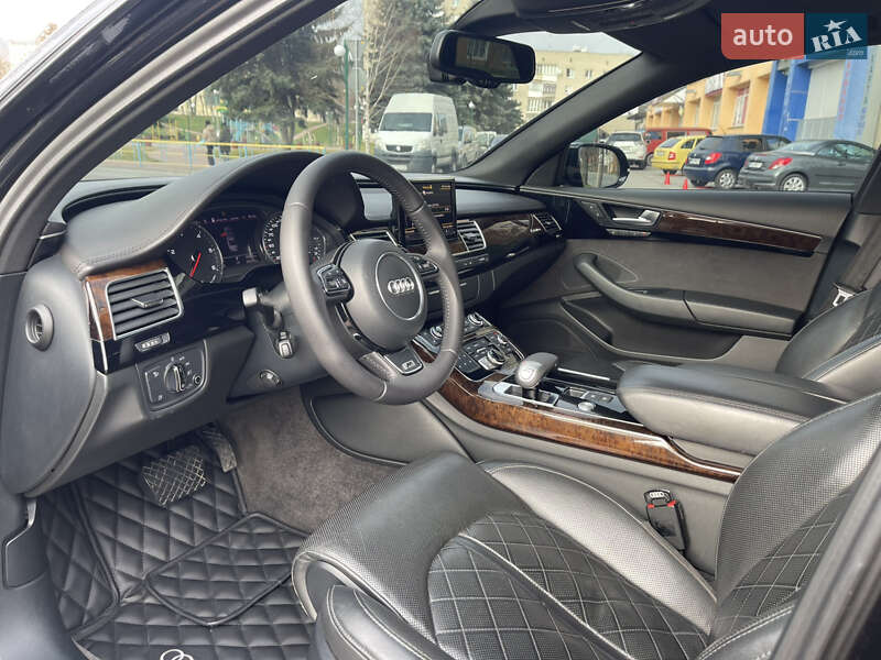 Седан Audi A8 2010 в Могилів-Подільському