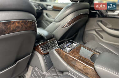 Седан Audi A8 2010 в 
