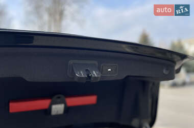 Седан Audi A8 2010 в 