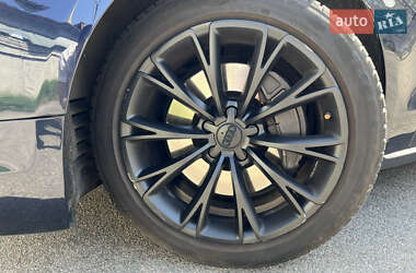 Седан Audi A8 2013 в 