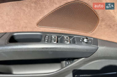 Седан Audi A8 2013 в 
