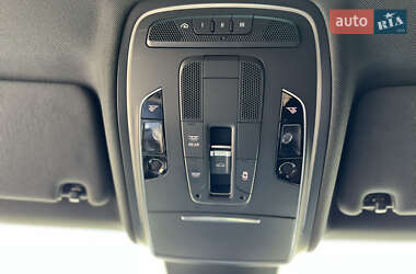 Седан Audi A8 2013 в 