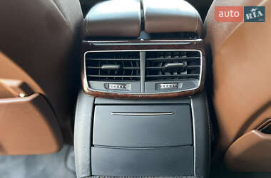 Седан Audi A8 2013 в 