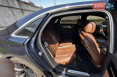 Седан Audi A8 2013 в 