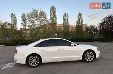 Седан Audi A8 2012 в 