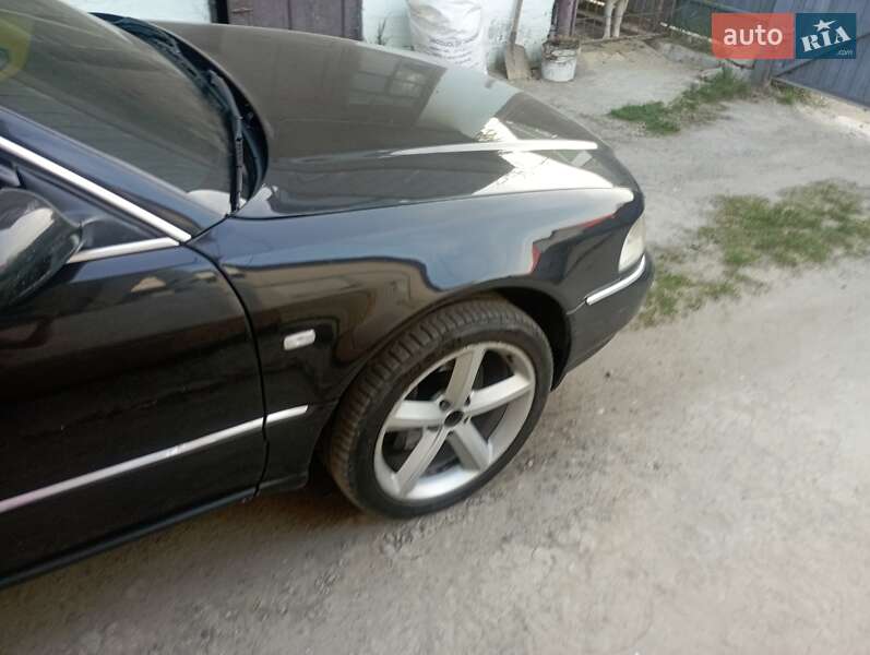 Седан Audi A8 2000 в Киеве