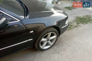 Седан Audi A8 2000 в 