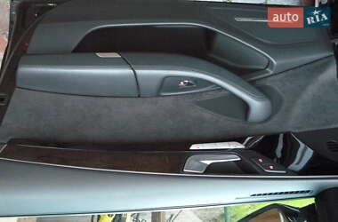 Седан Audi A8 2013 в 