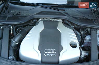 Седан Audi A8 2013 в 