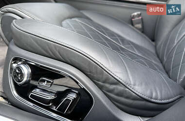 Седан Audi A8 2015 в 