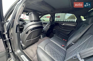 Седан Audi A8 2015 в 