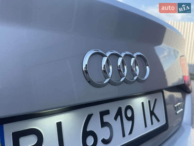 Седан Audi A8 2010 в Лубнах