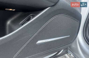 Седан Audi A8 2010 в 