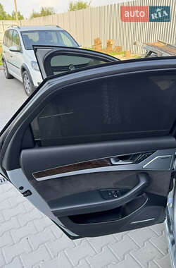 Седан Audi A8 2010 в 