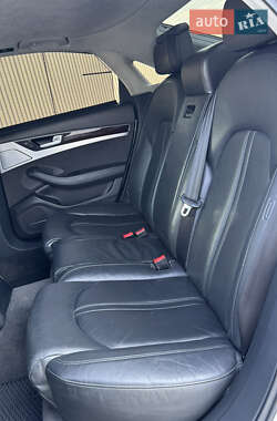 Седан Audi A8 2010 в 