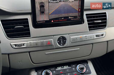 Седан Audi A8 2013 в 