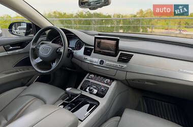 Седан Audi A8 2013 в 