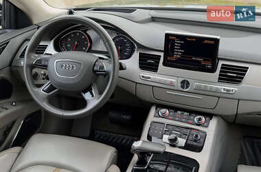Седан Audi A8 2013 в 