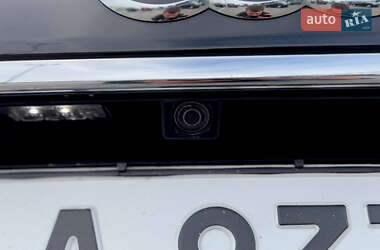 Седан Audi A8 2013 в 