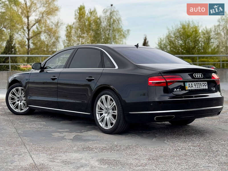 Седан Audi A8 2013 в Киеве