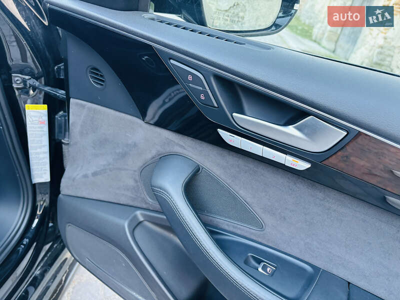 Седан Audi A8 2015 в Хмельницькому