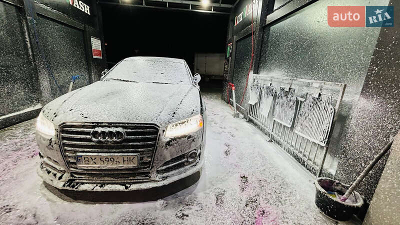 Седан Audi A8 2015 в Хмельницькому