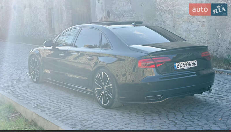 Седан Audi A8 2015 в Хмельницькому