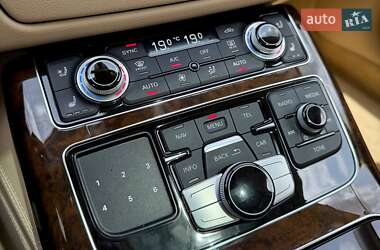 Седан Audi A8 2016 в 