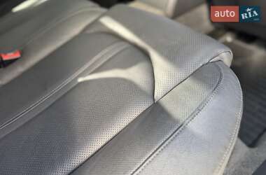 Седан Audi A8 2013 в 