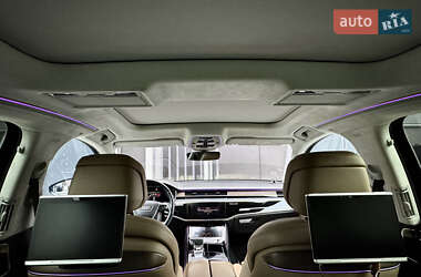 Седан Audi A8 2019 в 