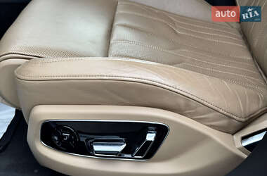 Седан Audi A8 2019 в 