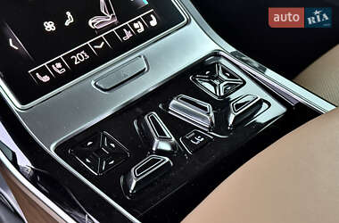 Седан Audi A8 2019 в 