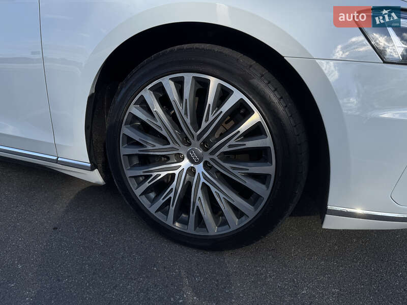 Седан Audi A8 2020 в Киеве
