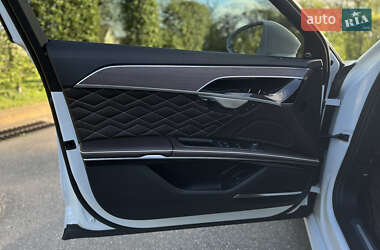 Седан Audi A8 2020 в 